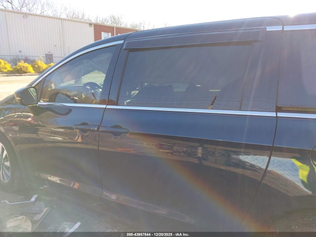 2023 Chrysler Pacifica Hybrid Touring L მანქანა იყიდება აუქციონზე, vin: 2C4RC1L77PR630840, აუქციონის ნომერი: 43957844