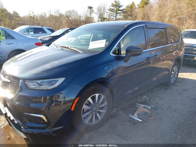 2023 Chrysler Pacifica Hybrid Touring L მანქანა იყიდება აუქციონზე, vin: 2C4RC1L77PR630840, აუქციონის ნომერი: 43957844