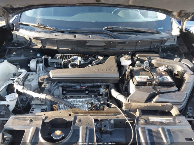 5N1AT2MTXJC808525 Nissan ROGUE SV