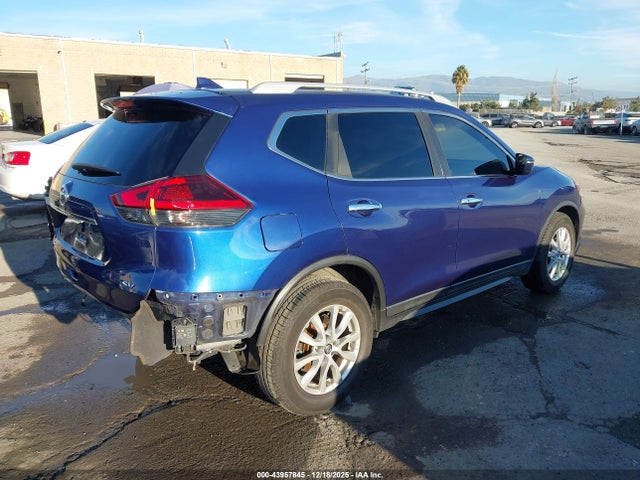 5N1AT2MTXJC808525 Nissan ROGUE SV