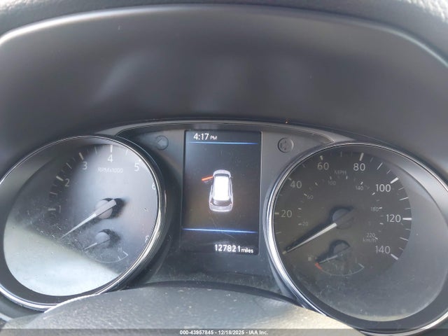5N1AT2MTXJC808525 Nissan ROGUE SV