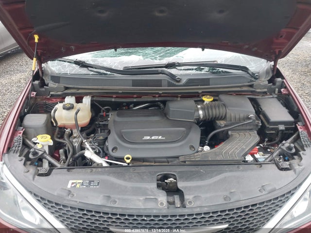 Chrysler Pacifica Touring-l Plus 2017 2C4RC1EG1HR736134 Image 10