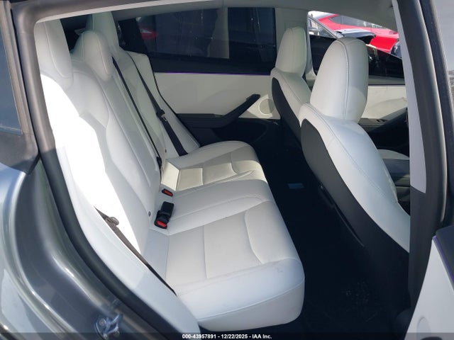 2025 TESLA MODEL 3 5YJ3E1EAXSF025000 Photo 7