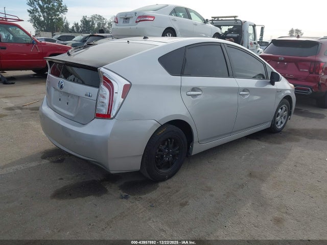 Toyota Prius 2015 JTDKN3DU6F0438586 Image 17