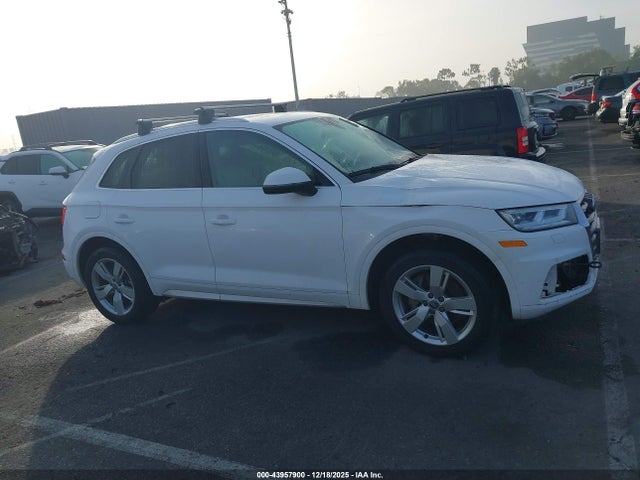 WA1BNAFY5J2146195 Audi Q5 2.0t Premium/2.0t Tech Premium