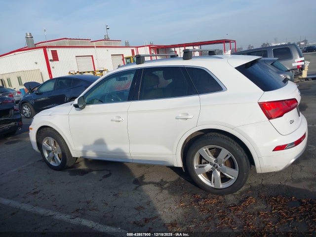 WA1BNAFY5J2146195 Audi Q5 2.0t Premium/2.0t Tech Premium
