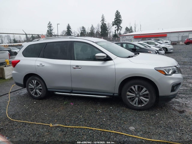 5N1DR2MMXKC599566 Nissan Pathfinder Sv