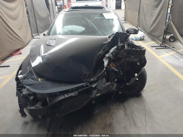 KNAE25LA0J6011125 KIA Stinger Premium