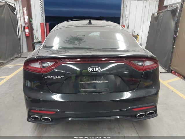 KNAE25LA0J6011125 KIA Stinger Premium