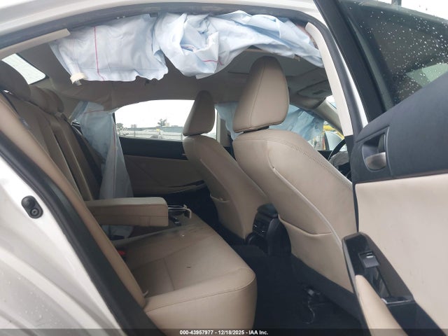 Продаж на аукціоні авто 2019 Lexus Is 300, vin: JTHBA1D24K5094864, номер лоту: 43957977