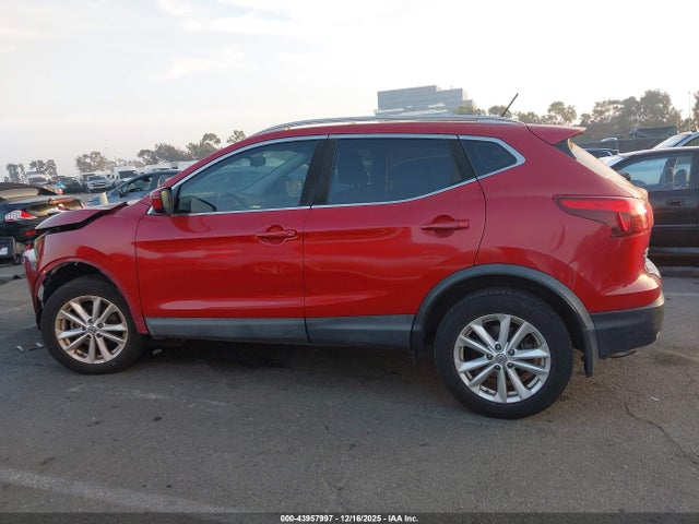 JN1BJ1CP9HW021736 Nissan Rogue Sport Sv