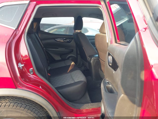 JN1BJ1CP9HW021736 Nissan Rogue Sport Sv