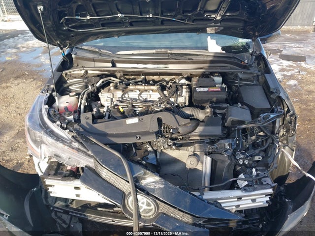 JTDEPMAE8NJ213427 Toyota COROLLA LE