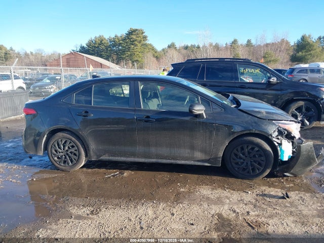 JTDEPMAE8NJ213427 Toyota COROLLA LE