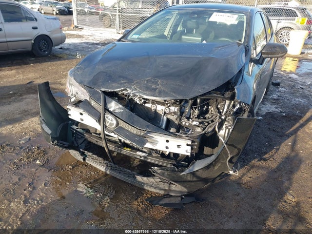 JTDEPMAE8NJ213427 Toyota COROLLA LE