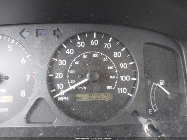 2000 Chevrolet Prizm მანქანა იყიდება აუქციონზე, vin: 1Y1SK548XYZ424322, აუქციონის ნომერი: 43958019