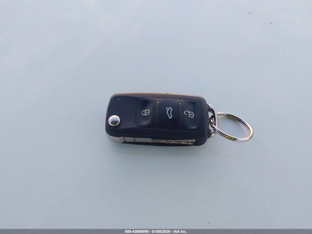 Продажа на аукционе авто 2017 Volkswagen Jetta 1.4t Se, vin: 3VWDB7AJ2HM205207, номер лота: 43958090