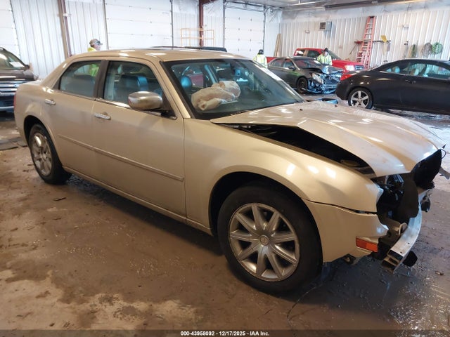 2010 CHRYSLER 300 2C3CA3CV0AH189043