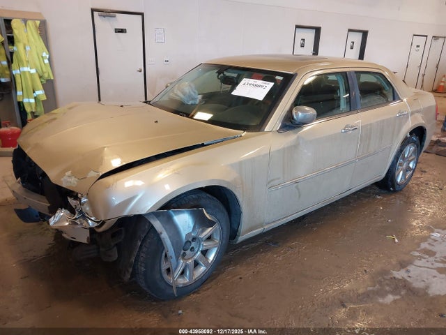 2010 CHRYSLER 300 2C3CA3CV0AH189043 Photo 1