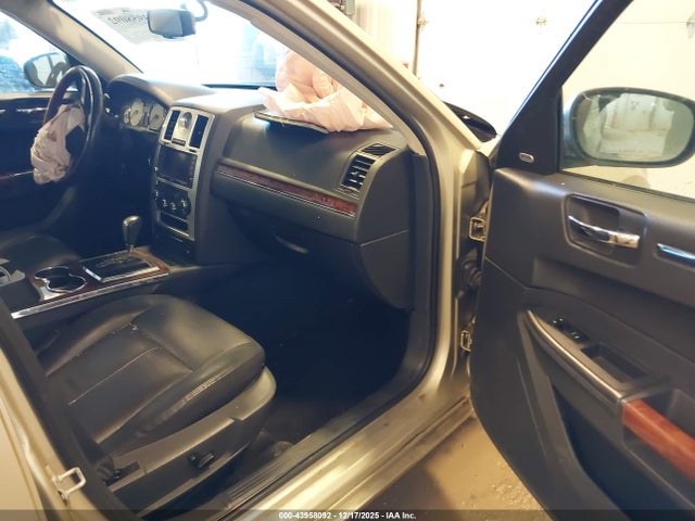 2010 CHRYSLER 300 2C3CA3CV0AH189043 Photo 4