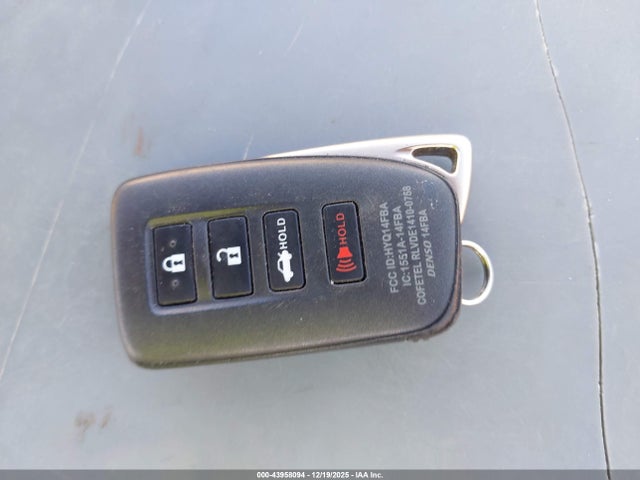 Lexus IS 300 2020 JTHAA1D24L5104399 Image 11