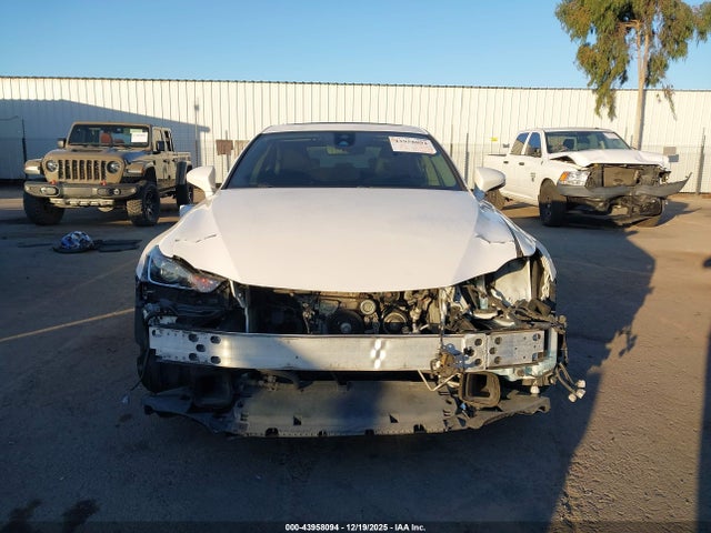 Lexus IS 300 2020 JTHAA1D24L5104399 Image 13