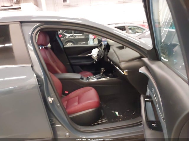 43958108 :رقم المزاد ، 3MVDMBCM7RM635161 vin ، 2024 Mazda Cx-30 2.5 S Carbon Edition مزاد بيع