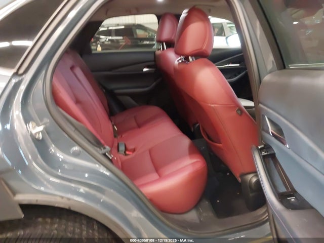 43958108 :رقم المزاد ، 3MVDMBCM7RM635161 vin ، 2024 Mazda Cx-30 2.5 S Carbon Edition مزاد بيع
