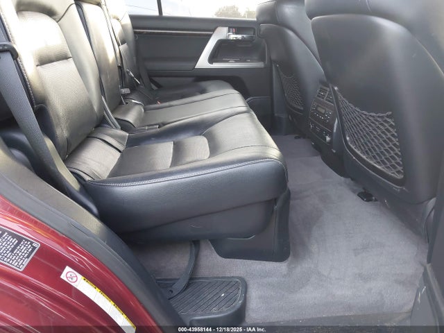 JTMHY7AJ0E4022155 Toyota Land Cruiser V8