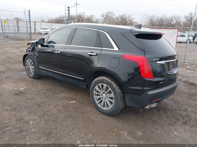 2019 CADILLAC XT5 1GYKNDRS2KZ130103 Photo 2