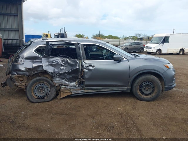 Nissan ROGUE S 2018 5N1AT2MV2JC757149 Image 13