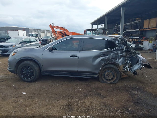 Nissan ROGUE S 2018 5N1AT2MV2JC757149 Image 14