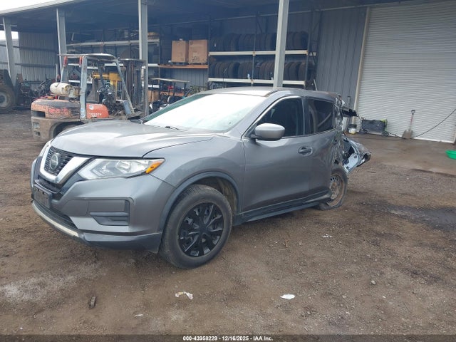 Nissan ROGUE S 2018 5N1AT2MV2JC757149 Image 2
