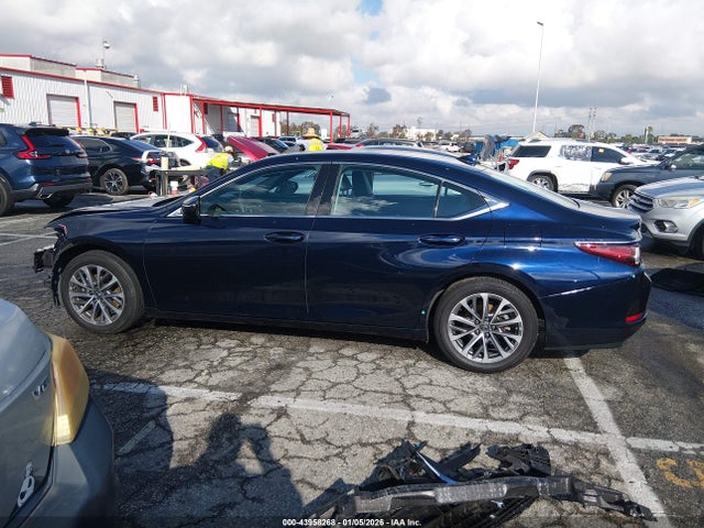 Продаж на аукціоні авто 2022 Lexus Es 350, vin: 58ACZ1B15NU119861, номер лоту: 43958268