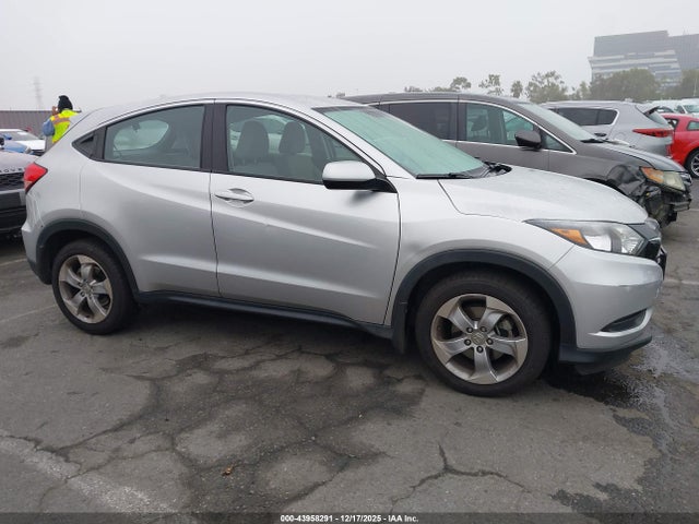 3CZRU5H30GM745680 Honda HR-V LX
