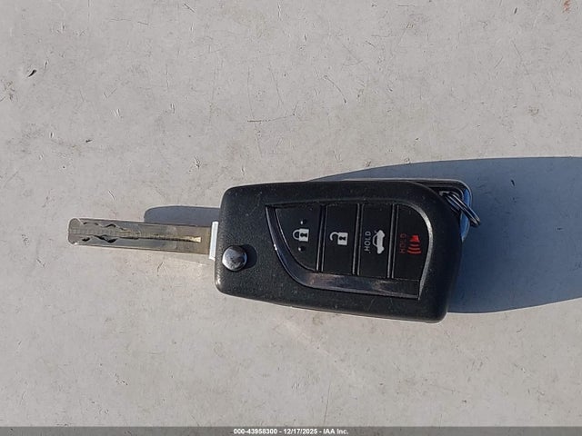 4T1B11HK8KU826054 Toyota CAMRY LE