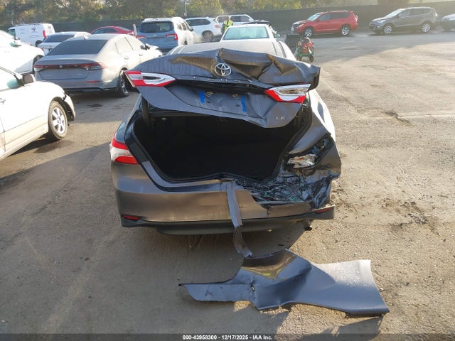 4T1B11HK8KU826054 Toyota CAMRY LE