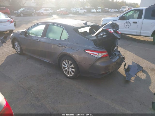 4T1B11HK8KU826054 Toyota CAMRY LE