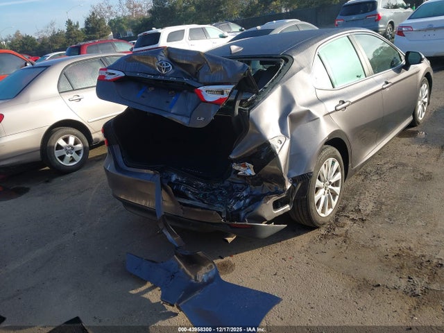 4T1B11HK8KU826054 Toyota CAMRY LE