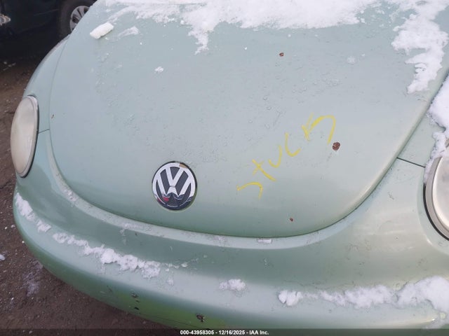 2001 VOLKSWAGEN NEW BEETLE 3VWBK21C11M427254 Photo 9