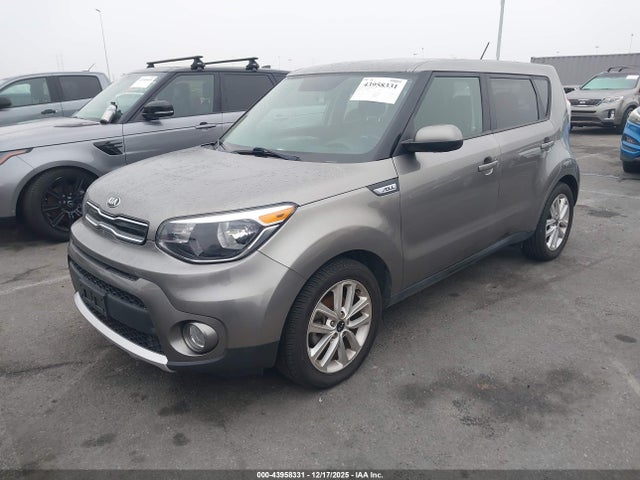 KIA SOUL + 2018 KNDJP3A54J7626879 Image 2