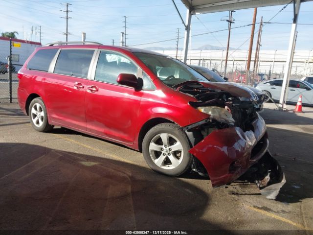2017 TOYOTA SIENNA 5TDKZ3DC0HS807762