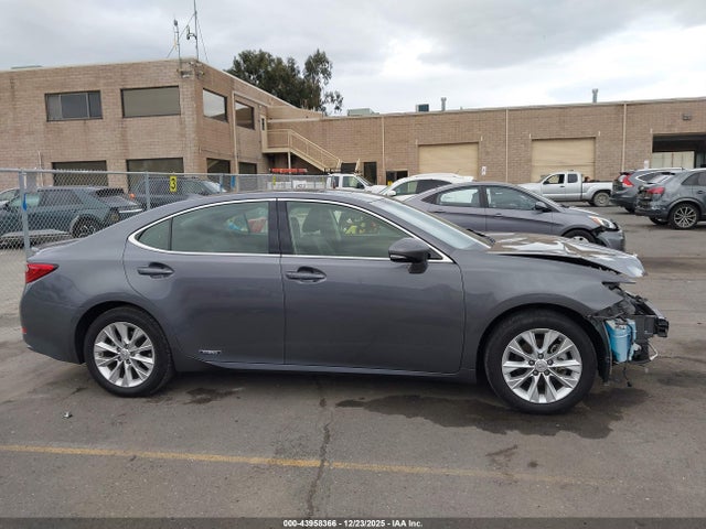Lexus ES 300H 2015 JTHBW1GG1F2082462 Image 14