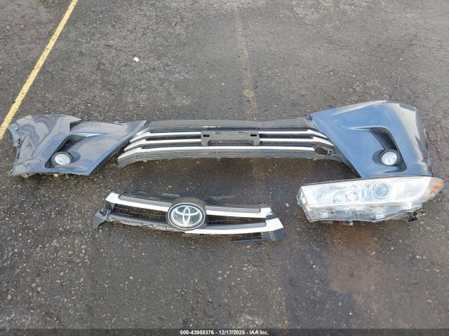 5TDJZRFH3KS968265 Toyota Highlander Xle
