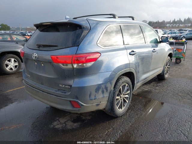 5TDJZRFH3KS968265 Toyota Highlander Xle