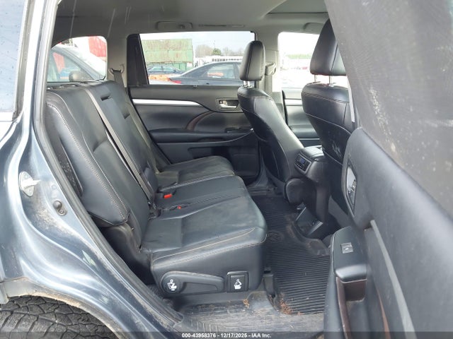 5TDJZRFH3KS968265 Toyota Highlander Xle