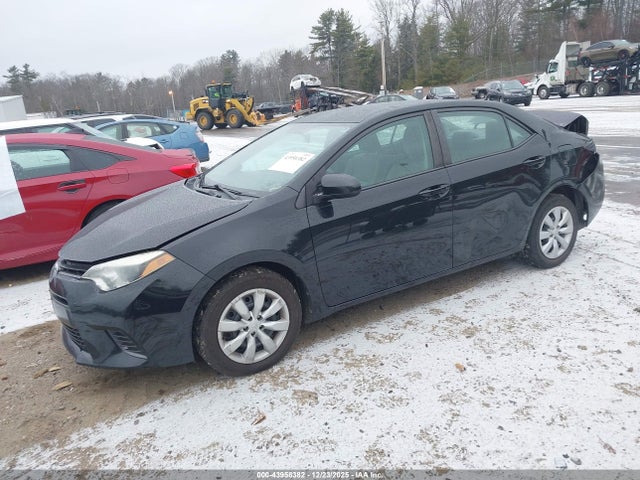 Toyota COROLLA LE 2015 2T1BURHE0FC277912 Image 2