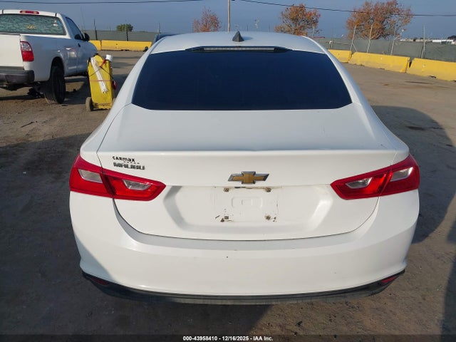 1G1ZB5ST7JF227943 Chevrolet Malibu 1ls