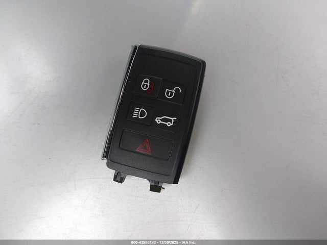 2022 JAGUAR XF SAJBL4GX2NCY90888 Photo 10