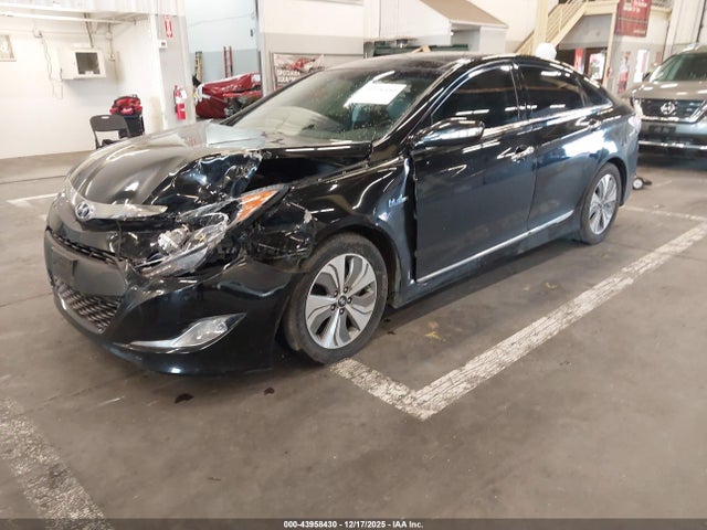 Hyundai Sonata Hybrid Limited 2014 KMHEC4A4XEA111044 Image 2